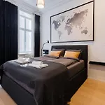 Luxury Studio, Raina Nams