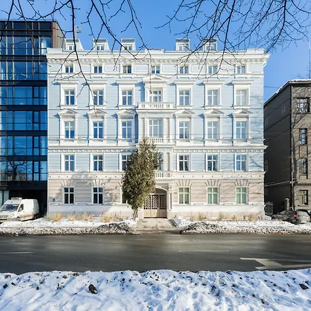 Luxury Studio, Raina Nams Appartement *