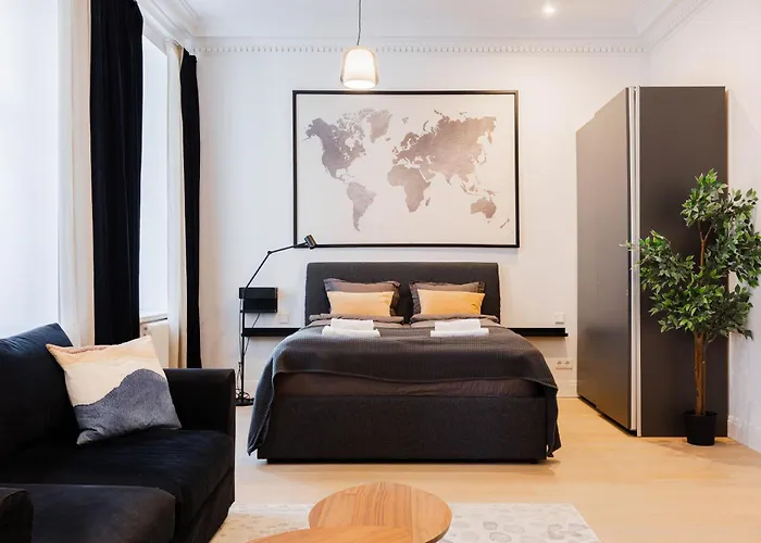 Luxury Studio, Raina Nams Riga