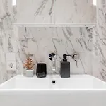 Luxury Studio, Raina Nams