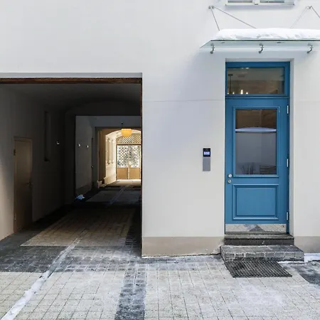 Апартаменти Luxury Studio, Raina Nams