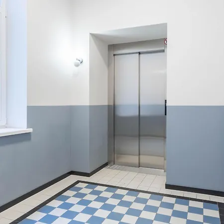 Luxury Studio, Raina Nams Apartment