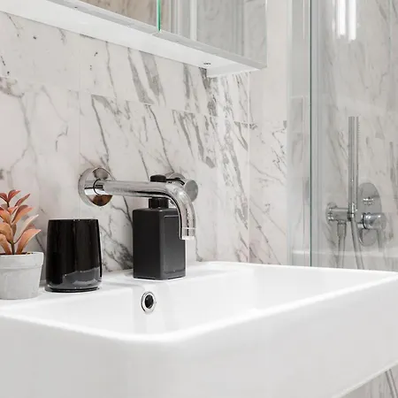 Lägenhet Luxury Studio, Raina Nams